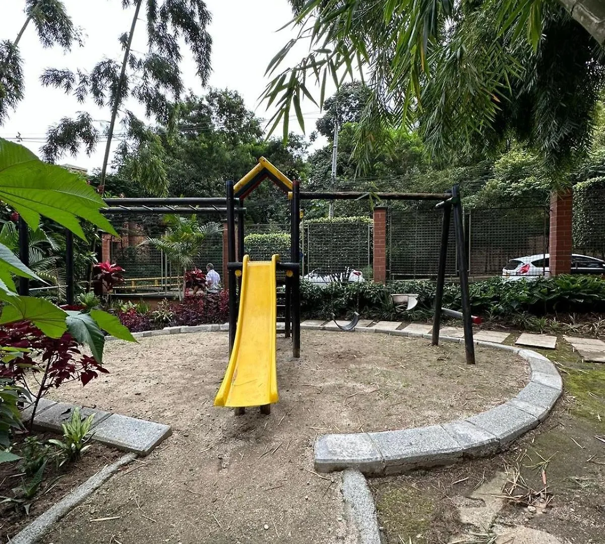 Apartamento En El Poblado Junto Al Cc Santa Fe Medellín