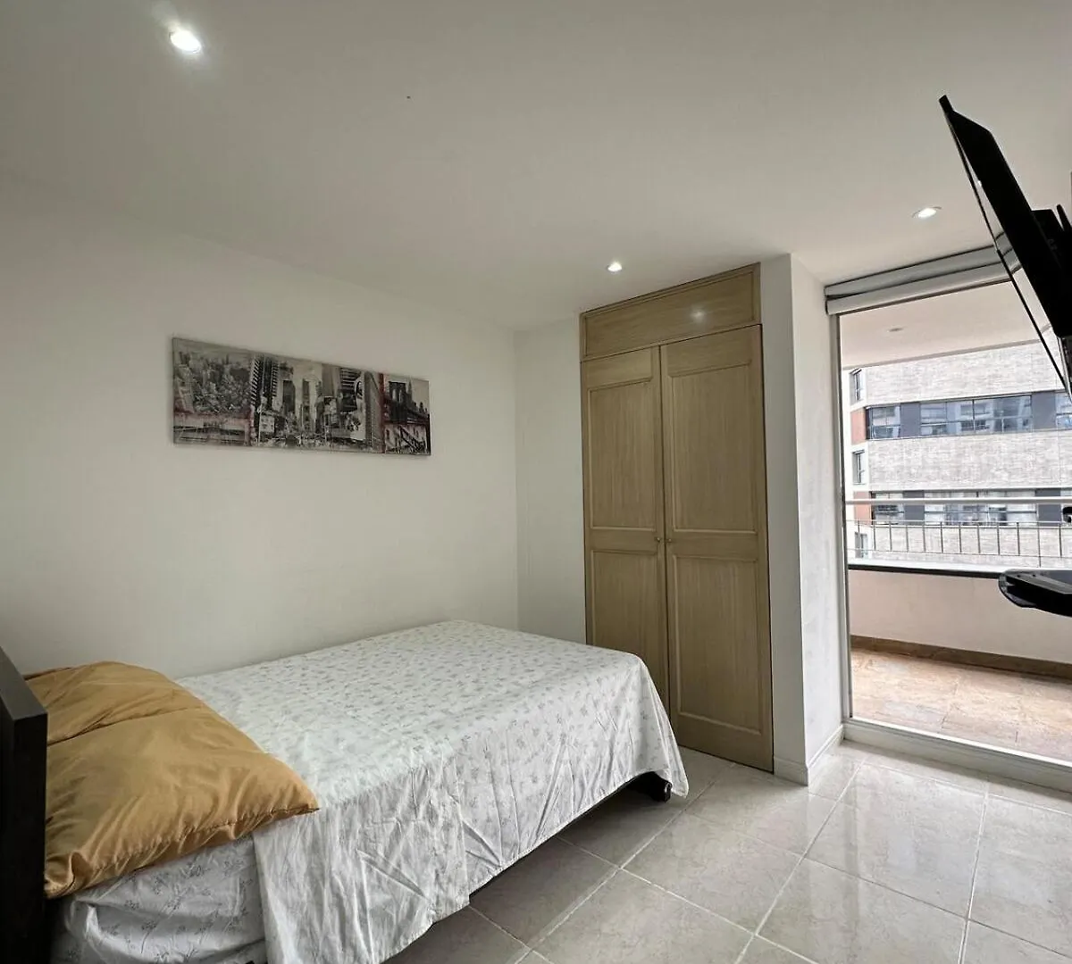 Apartamento En El Poblado Junto Al Cc Santa Fe Medellin Apartment